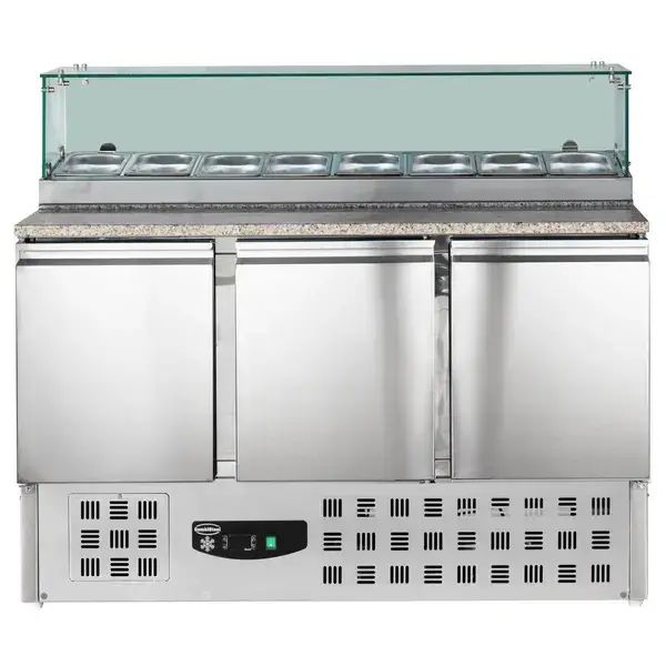 HorecaTraders Pizzawerkbank | 444L | 3 Deuren (1/1 GN) | Boven 8x 1/6 GN | +2°C/+8°C | Geventileerd | 0.34kW | 1368x700x1180(h)mm Speciale Aanbieding