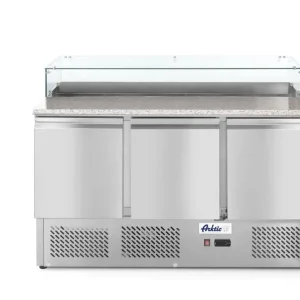 Arktic Pizzawerkbank | KitchenLine | 380L | 3 Deuren 1/1 GN | Boven 8x 1/6 GN | -2°C/+8°C | Geforceerd | 1365x700x880/1100mm Laatste Versie